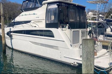 43' Carver 2006 Yacht For Sale